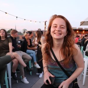 Meet your Posher, Dana
